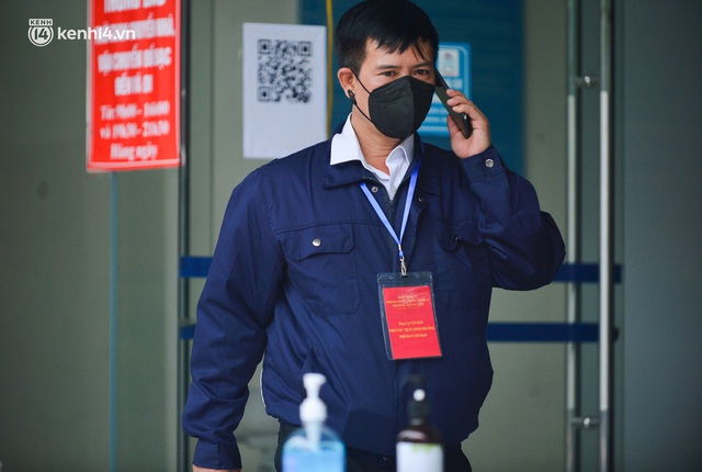 Hà Nội: Phong toả chung cư HH4C Linh Đàm, truy vết người liên quan qua camera an ninh - Ảnh 10.