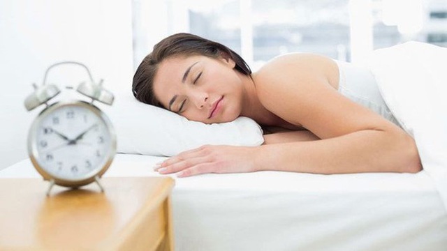 Giấc ngủ là thực phẩm tốt nhất thế giới, giúp tăng cường sức đề kháng và tăng tuổi thọ: 3 cách giúp bạn có giấc ngủ chất lượng nhất - Ảnh 4.