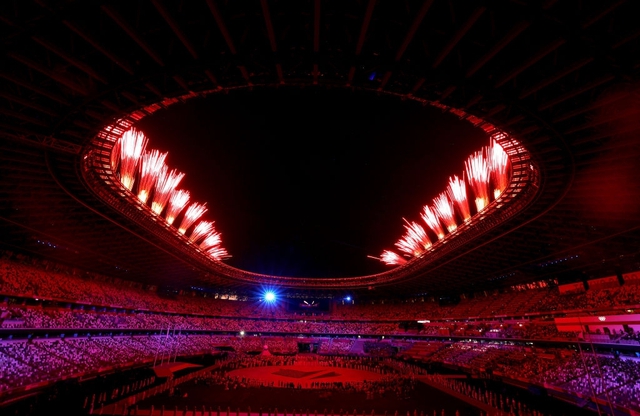 Nổi hết da gà trước màn trình diễn Dòng sông ngân hà huyền ảo trong lễ bế mạc Olympic 2020 - Ảnh 5.