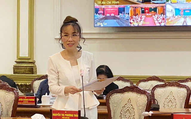 Bà Nguyễn Thị Phương Thảo nêu ý kiến tại Hội nghị.