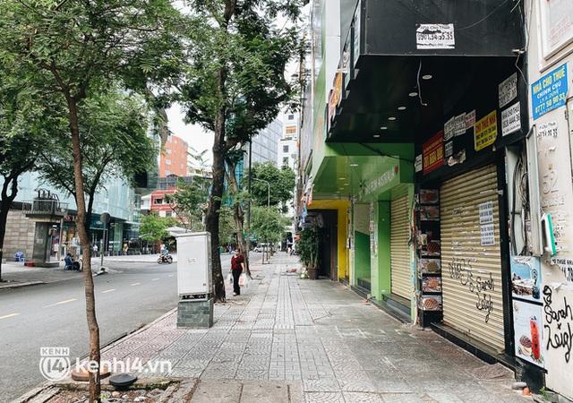 Ảnh: Nhiều quán cafe nổi tiếng, cơm tấm Sài Gòn vẫn trong tình trạng ngủ đông dù được bán mang về - Ảnh 4.