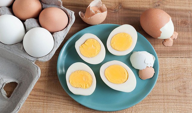 Ăn trứng gà thường xuyên có tốt không: Loại thực phẩm vàng cho cơ thể, vừa thúc đẩy trao đổi chất, giảm cân vừa chống lão hóa, hỗ trợ trí nhớ - Ảnh 2.