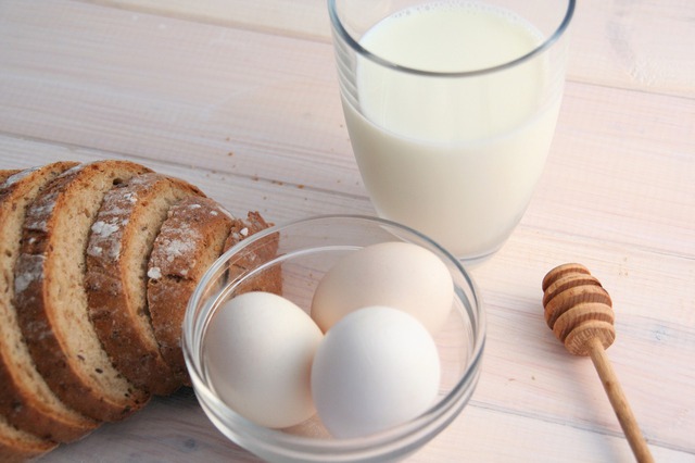 Muốn bữa sáng đủ chất, nhiều người ăn trứng kết hợp với món cực bổ này mà không biết sẽ gây tổn hại sức khỏe - Ảnh 3.