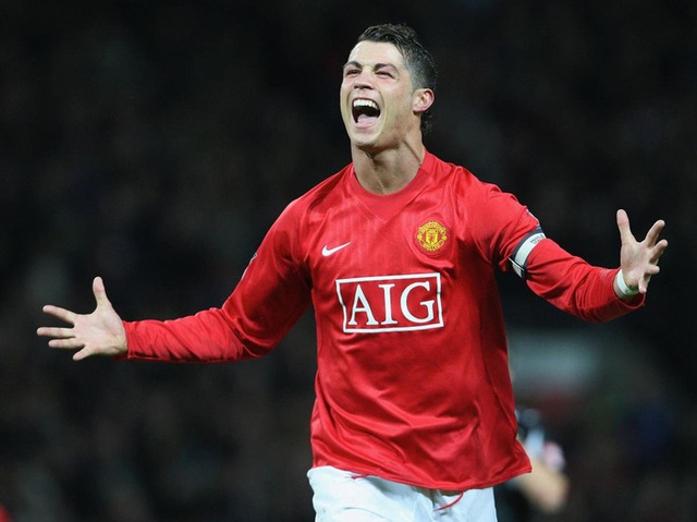 Cơn sốt Ronaldo khiến vé xem Man United có giá tới 78 triệu đồng - Ảnh 1.