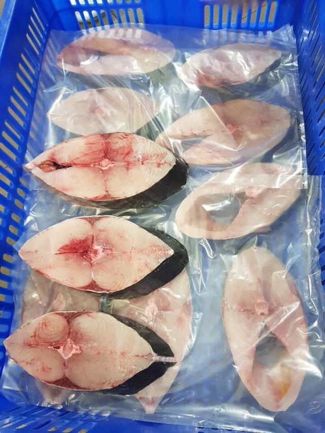 Dịch bệnh vắng khách du lịch, giá nhiều loại hải sản Phú Quốc giảm sâu - Ảnh 9.