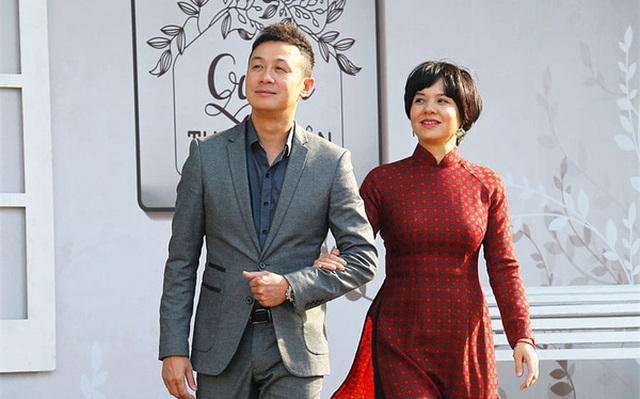 "Cặp đôi vàng" của VTV Diễm Quỳnh - Anh Tuấn ngày ấy bây giờ: Ngoài đời thân thiết, làm nghề ăn ý "như vừng trộn với lạc", thậm chí từng bị hiểu nhầm là vợ chồng