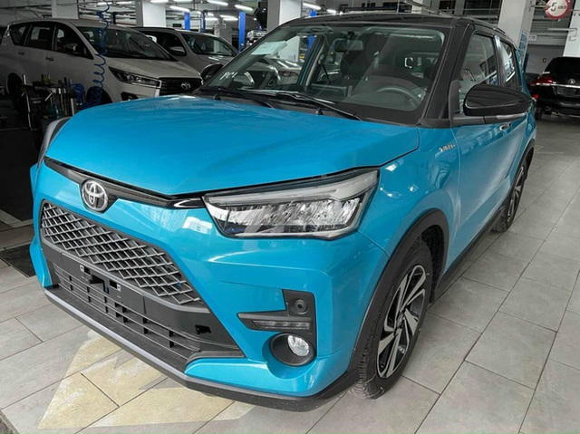 Toyota Raize đầu tiên về Việt Nam: Đại lý nhận cọc 20 triệu đồng, giá dự kiến 500 triệu đồng, đối thủ đi trước một bước của Kia Sonet - Ảnh 1.