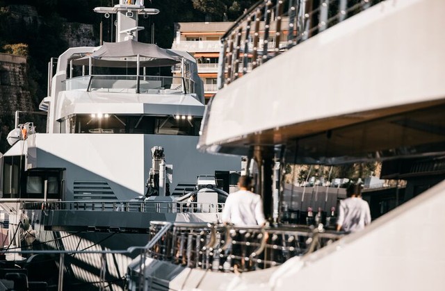 Cảnh xa xỉ tại triển lãm du thuyền Monaco, nơi quy tụ tài sản của nhà giàu thế giới - Ảnh 3.