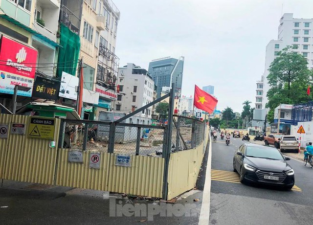 Cận cảnh ga ngầm metro Hà Nội bị nhà thầu nước ngoài dừng thi công - Ảnh 8.