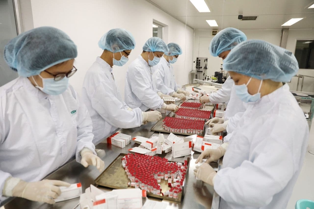 Thành công trong sản xuất vắc xin Sputnik tại Việt Nam: Từ loay hoay sang tự chủ, tạo cơ hội để Việt Nam trở thành trung tâm sản xuất vắc xin của khu vực và thế giới trong tương lai - Ảnh 2.