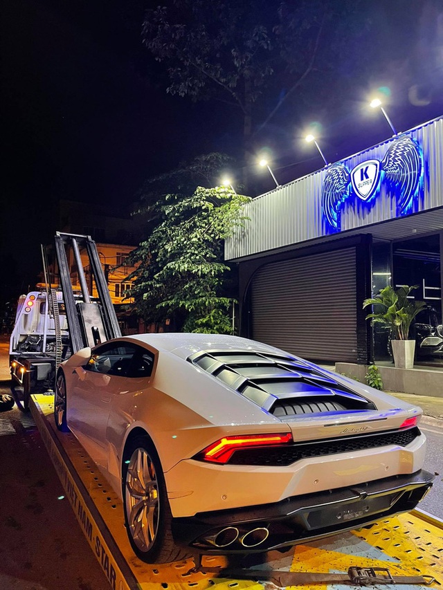 Chủ showroom tiết lộ bất ngờ về cuộc mua bán Lamborghini gần 15 tỷ với chàng trai 23 tuổi: Chốt mua sau 1 cuộc gọi, hôm sau đã chuyển đủ tiền - Ảnh 4.