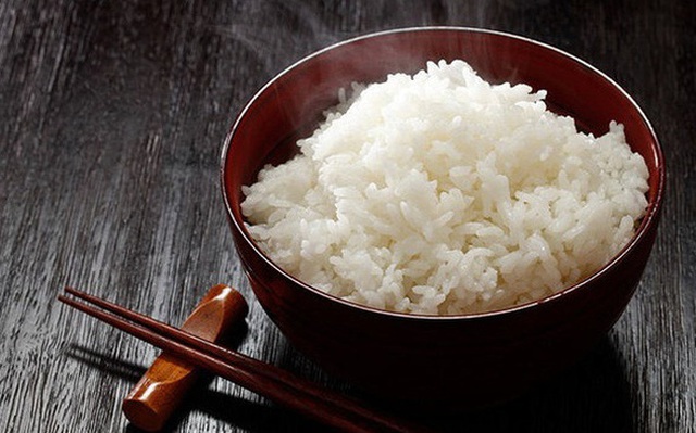 Những sai lầm khi nấu khiến cơm vừa mất hết dưỡng chất, vừa gây hại cho sức khoẻ: Học người Nhật 2 mẹo khi nấu cơm!