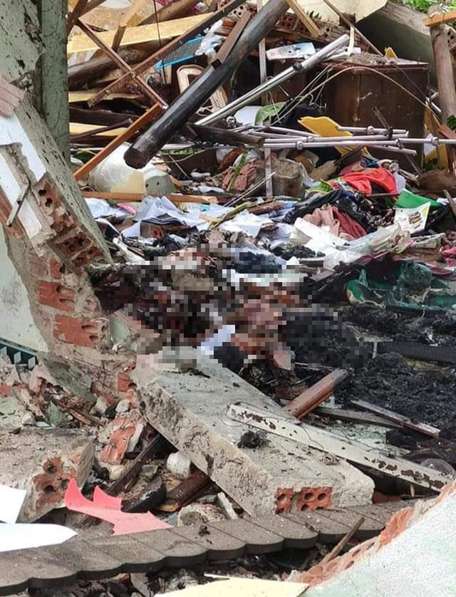  Hiện trường vụ nổ như bom ở Quảng Nam khiến căn nhà 2 tầng bị hất tung, thi thể nạn nhân không còn nguyên vẹn - Ảnh 4.