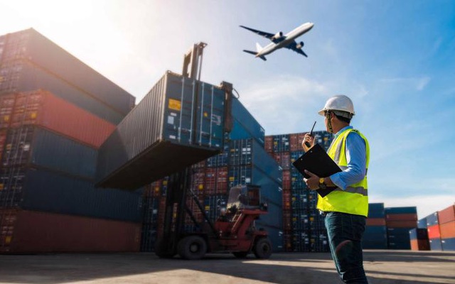 Mức lương vị trí quản lý logistics ở Việt Nam hiện tại đang là bao nhiêu?