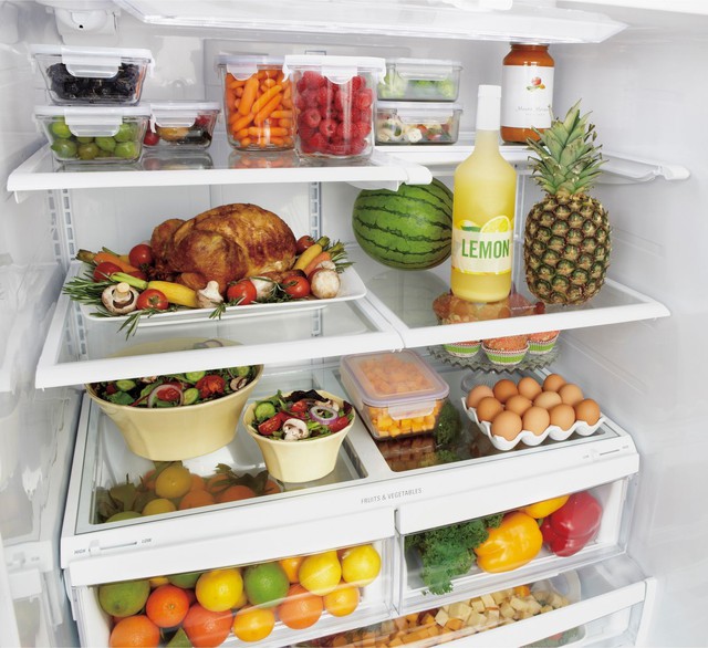 Bảo quản thực phẩm trong tủ lạnh đúng cách: Cứ tưởng đợi thức ăn nguội rồi cho vào tủ lạnh mới đúng, không ngờ lại là sai lầm gây hại cho sức khỏe! - Ảnh 1.