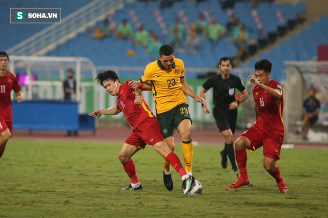 Một tiền vệ Việt Nam được trang web quốc tế chấm điểm cao hơn 11 cầu thủ Australia - Ảnh 2.