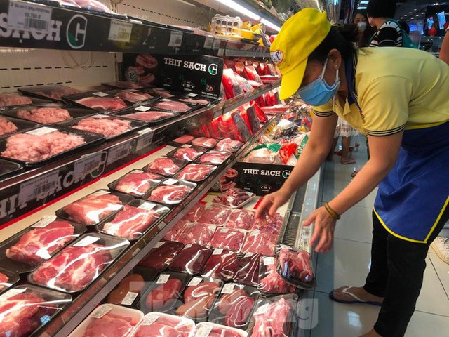 Ngày đầu năm: Rau thịt đầy chợ chờ khách mua  - Ảnh 10.