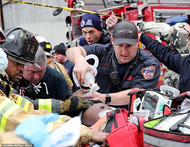 Cháy lớn ở New York, 19 người thiệt mạng - Ảnh 2.