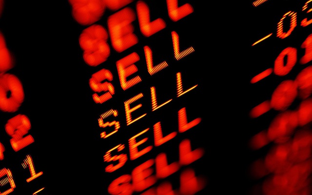Phiên 10/1: Khối ngoại tiếp tục bán ròng 412 tỷ đồng trong ngày thị trường đỏ lửa, tâm điểm chốt lời trăm tỷ CII