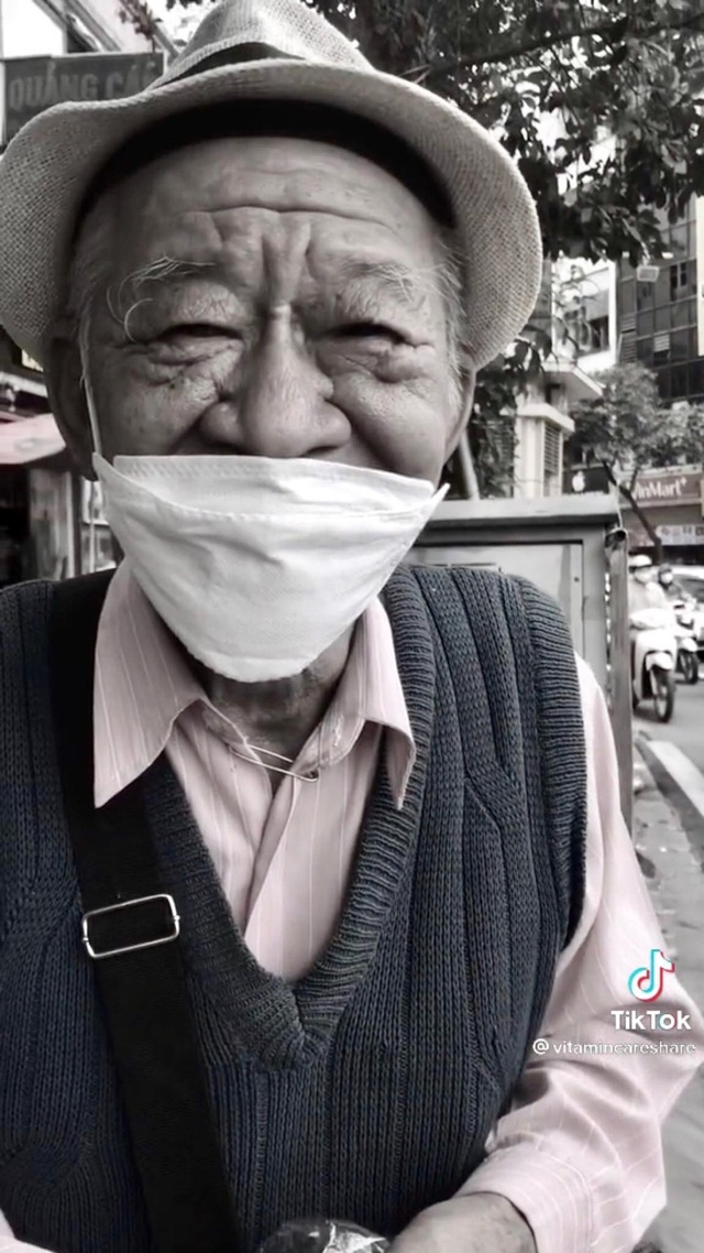 Câu chuyện về cụ ông bán bút bi dạo ở Hà Nội: Tôi nghèo nhất, nhưng vui nhất xã hội - Ảnh 5.