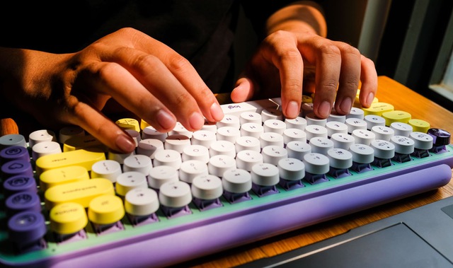 Trải nghiệm bàn phím cơ không dây đầu tiên tích hợp các phím cảm xúc, màu sắc trẻ trung, giá 2,5 triệu đồng - Ảnh 7.