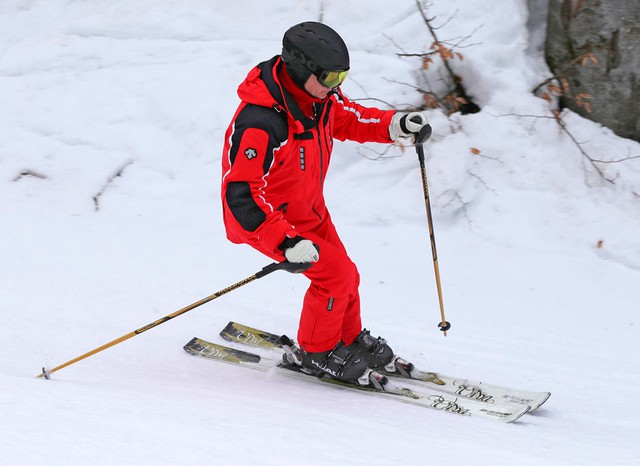 Đam mê thể thao như Tổng thống Putin: Đai đen từ judo đến karate, hơn 60 tuổi vẫn trượt tuyết, đua xe - Ảnh 2.