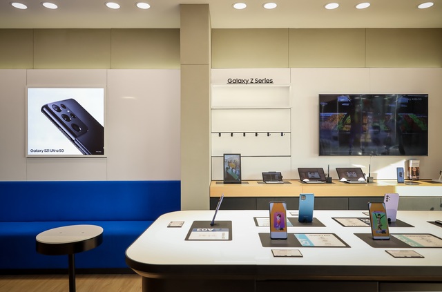 Apple, Samsung đua mở mono store ở Việt Nam - Ảnh 1.