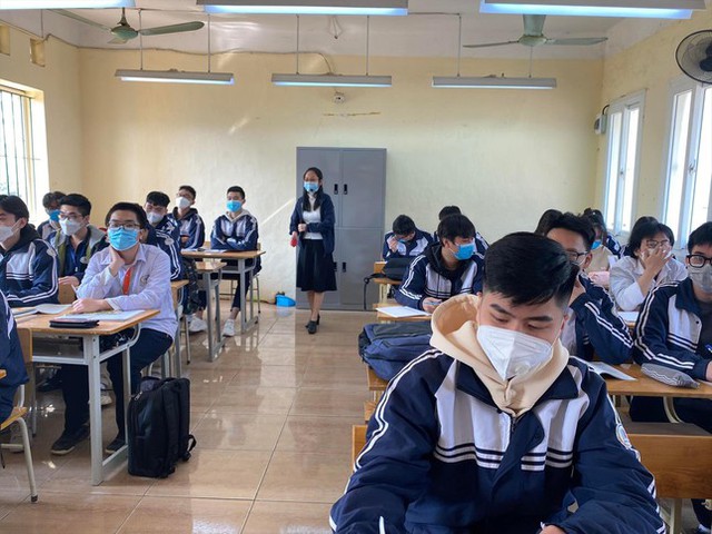 Đề xuất cho học sinh lớp 7-12 ở Hà Nội đi học trở lại: Ai đồng thuận? - Ảnh 1.