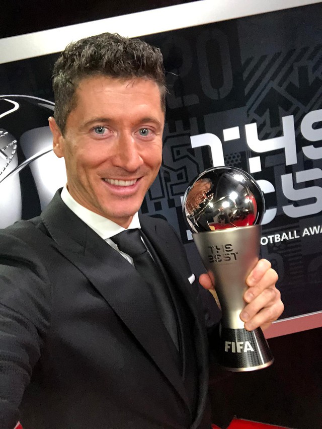 Lewandowski đoạt giải FIFA The Best năm thứ 2 liên tiếp, cân bằng kỷ lục của Ronaldo - Ảnh 3.