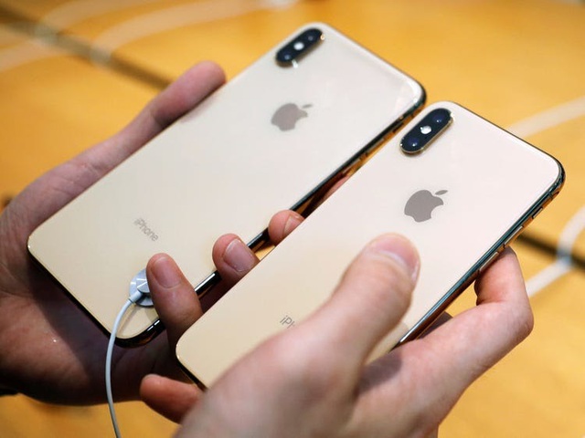 Giá chỉ khoảng 8 triệu, cấu hình khoẻ, mẫu iPhone hơn 3 năm tuổi này đang được lùng mua nhiều nhất tại Việt Nam - Ảnh 1.