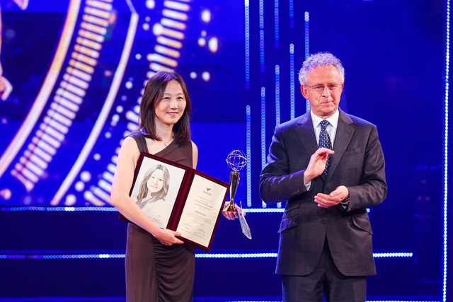 3 nhà khoa học tác giả công nghệ vaccine mRNA nhận giải thưởng 3 triệu USD từ quỹ VinFuture của ông Phạm Nhật Vượng - Ảnh 3.
