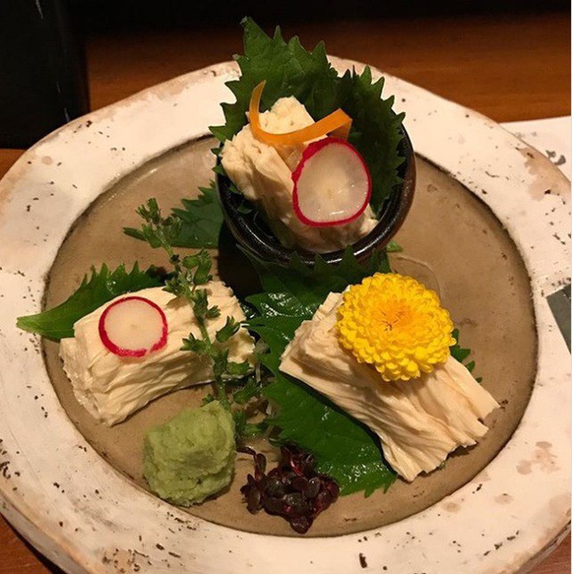 Một món ăn lẩu khoái khẩu của người Việt hoá ra lại có cách làm tỉ mẩn thế này, sang Nhật còn thành món cao cấp trong nhà hàng - Ảnh 5.