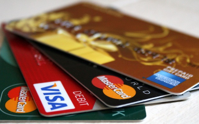 Người dùng thẻ tín dụng chú ý: Cảnh báo rủi ro dịch vụ rút tiền mặt,