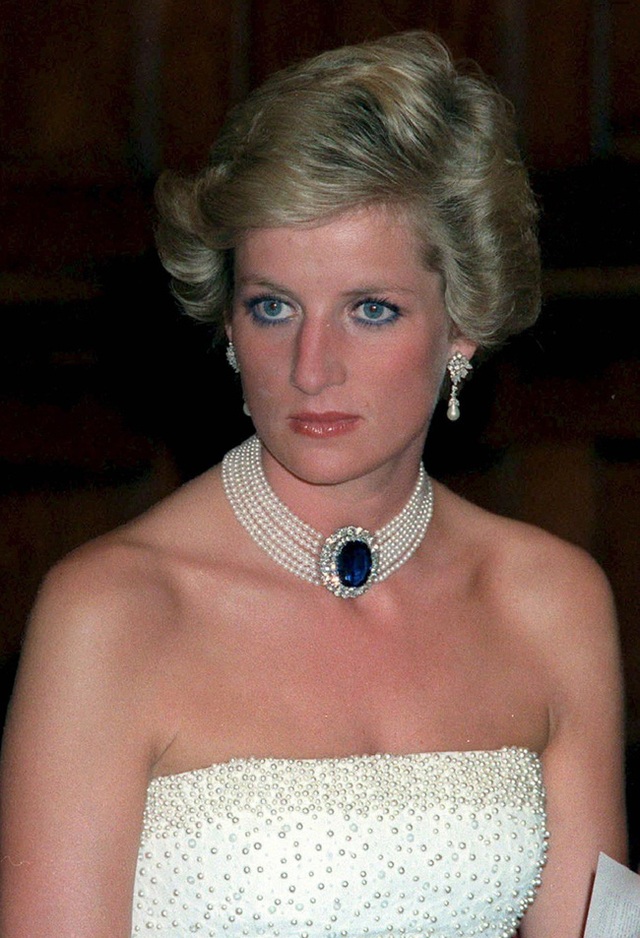4 báu vật quý giá mà Công chúa Charlotte thừa hưởng từ bà nội Diana, đến cả mẹ Kate cũng chưa từng được dùng - Ảnh 2.