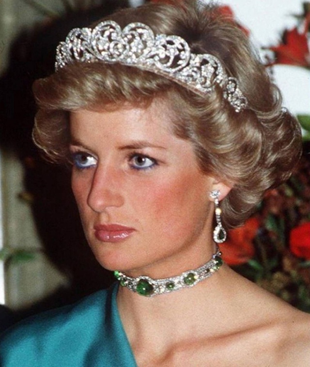 4 báu vật quý giá mà Công chúa Charlotte thừa hưởng từ bà nội Diana, đến cả mẹ Kate cũng chưa từng được dùng - Ảnh 4.