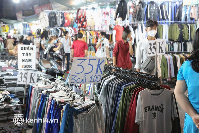  Chợ thời trang lớn nhất TP.HCM chật kín người mua sắm Tết, an ninh siết chặt ngăn chặn khách bị móc túi - Ảnh 6.