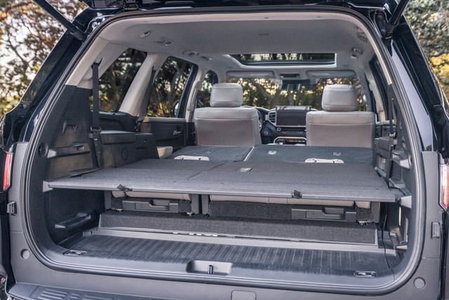 SUV full-size thay thế Land Cruiser tại Mỹ Toyota Sequoia 2023 ra mắt - Ảnh 6.