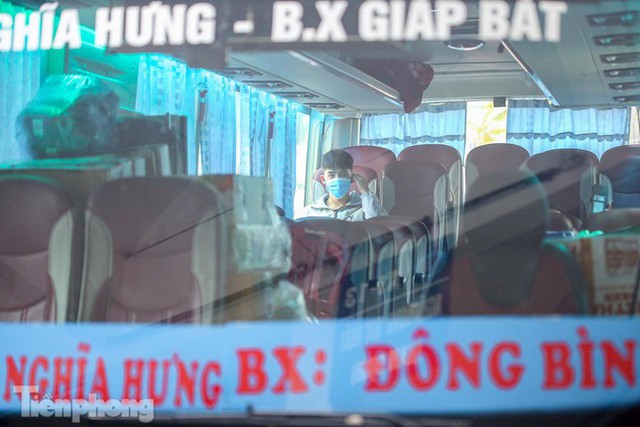  Ngỡ ngàng với hình ảnh vắng lặng ở bến xe Hà Nội ngày cận Tết  - Ảnh 20.