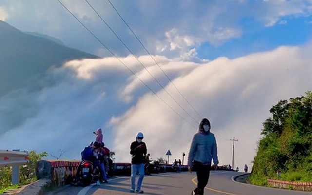 Xuất hiện "thác mây" tại Việt Nam khiến nhiều người ngỡ ngàng: Không ngờ có nơi đẹp tuyệt vời như vậy!