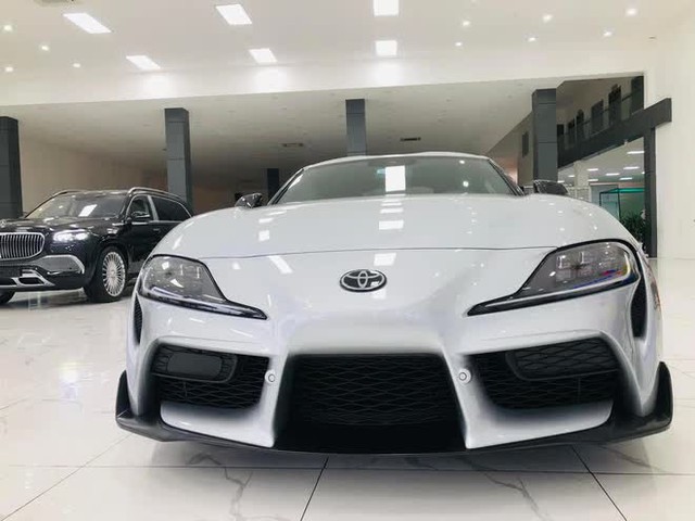 Toyota Supra 2021 đã về đại lý với ngoại thất bóng bẩy, hé lộ nguyên nhân bị bỏ rơi suốt nhiều tháng - Ảnh 2.