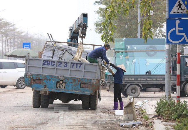  Gần Tết đại lộ nghìn tỷ ở Thủ đô vẫn đào bới sau 2 năm thông xe  - Ảnh 5.