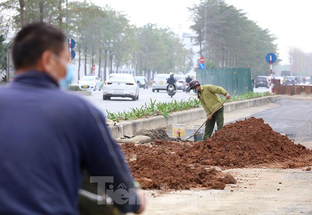  Gần Tết đại lộ nghìn tỷ ở Thủ đô vẫn đào bới sau 2 năm thông xe  - Ảnh 6.