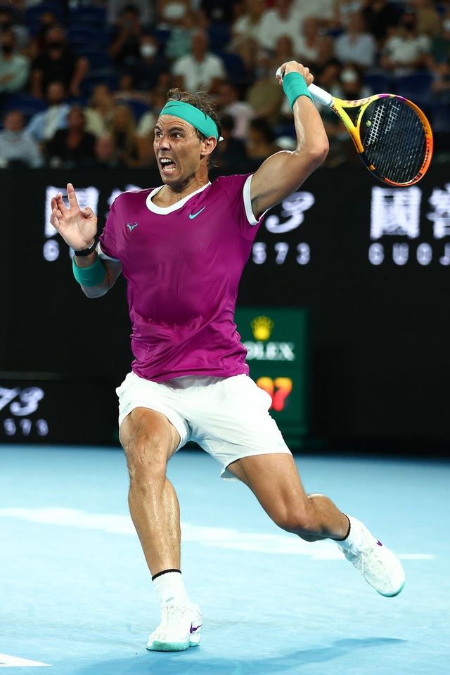 Ngược dòng siêu kịch tính ở chung kết Australian Open, Nadal vượt Federer và Djokovic để cán mốc vĩ đại nhất lịch sử quần vợt nam - Ảnh 14.