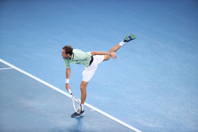 Ngược dòng siêu kịch tính ở chung kết Australian Open, Nadal vượt Federer và Djokovic để cán mốc vĩ đại nhất lịch sử quần vợt nam - Ảnh 4.