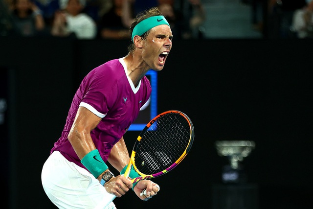 Ngược dòng siêu kịch tính ở chung kết Australian Open, Nadal vượt Federer và Djokovic để cán mốc vĩ đại nhất lịch sử quần vợt nam - Ảnh 9.