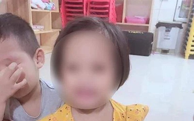Tin vui cuối năm: Gia đình bé gái 3 tuổi ở Hà Nội cho biết bé đã được tháo bột cánh tay, sức khỏe chuyển biến rõ rệt