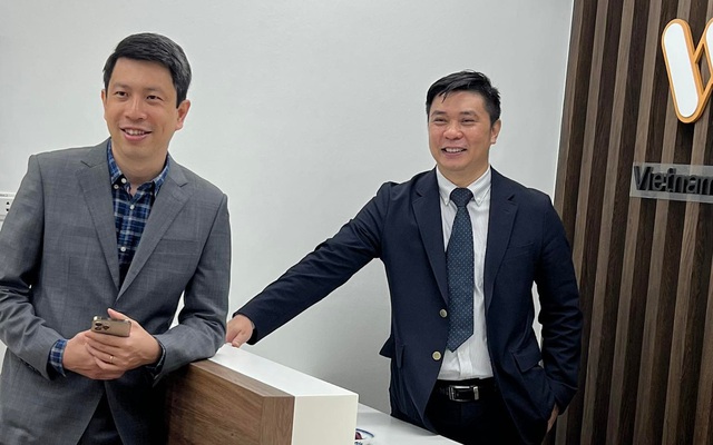 Ông Phan Lê Thành Long - CEO của AFA Group, Nguyễn Minh Tuấn -  CEO của AFA Capital và các cộng sự đã cùng sáng lập ra chỉ số tâm lý thị trường chứng khoán đầu tiên tại Việt Nam. Ảnh: AFA Group