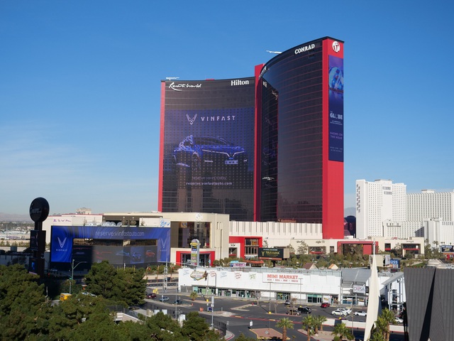 Hình ảnh gian hàng VinFast trước giờ khai màn CES 2022: 5 mẫu xe đã sẵn sàng, VinFast phủ sóng tại Las Vegas - Ảnh 6.