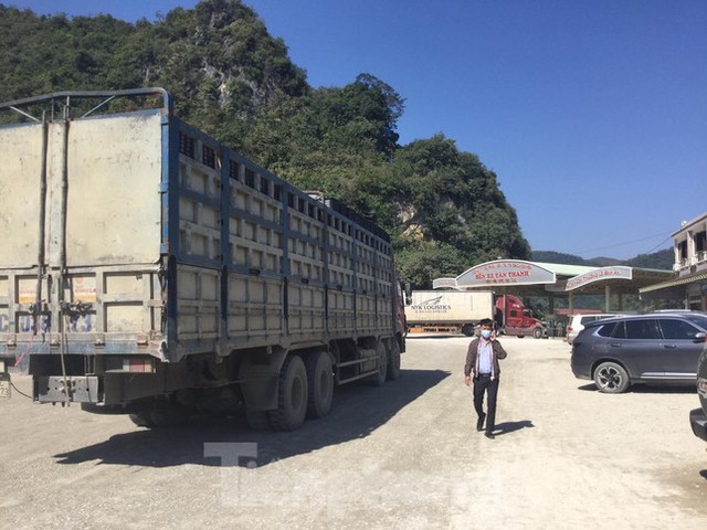 Đề nghị tạm dừng đưa hàng hóa lên cửa khẩu Lạng Sơn - Ảnh 3.
