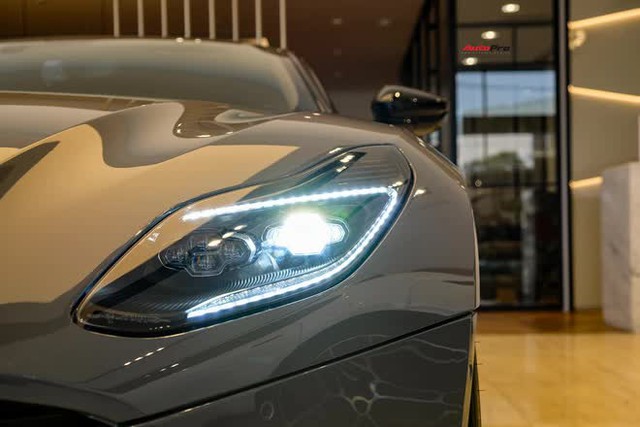 Chi tiết Aston Martin DB11 China Grey giá 17,4 tỷ đồng vừa về Việt Nam: Riêng màu sơn đã có giá hơn 1 tỷ đồng - Ảnh 8.